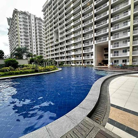 2 Bedroom Condo Unit Near Sm Bf & Naia At The Atherton By Dmci With 2 Balcony Paranaque City Екстер'єр фото