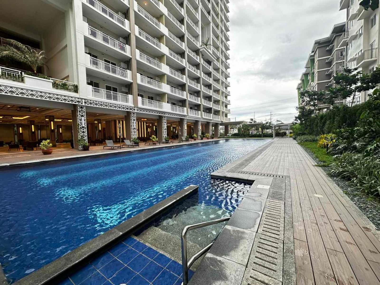 2 Bedroom Condo Unit Near Sm Bf & Naia At The Atherton By Dmci With 2 Balcony Paranaque City Екстер'єр фото
