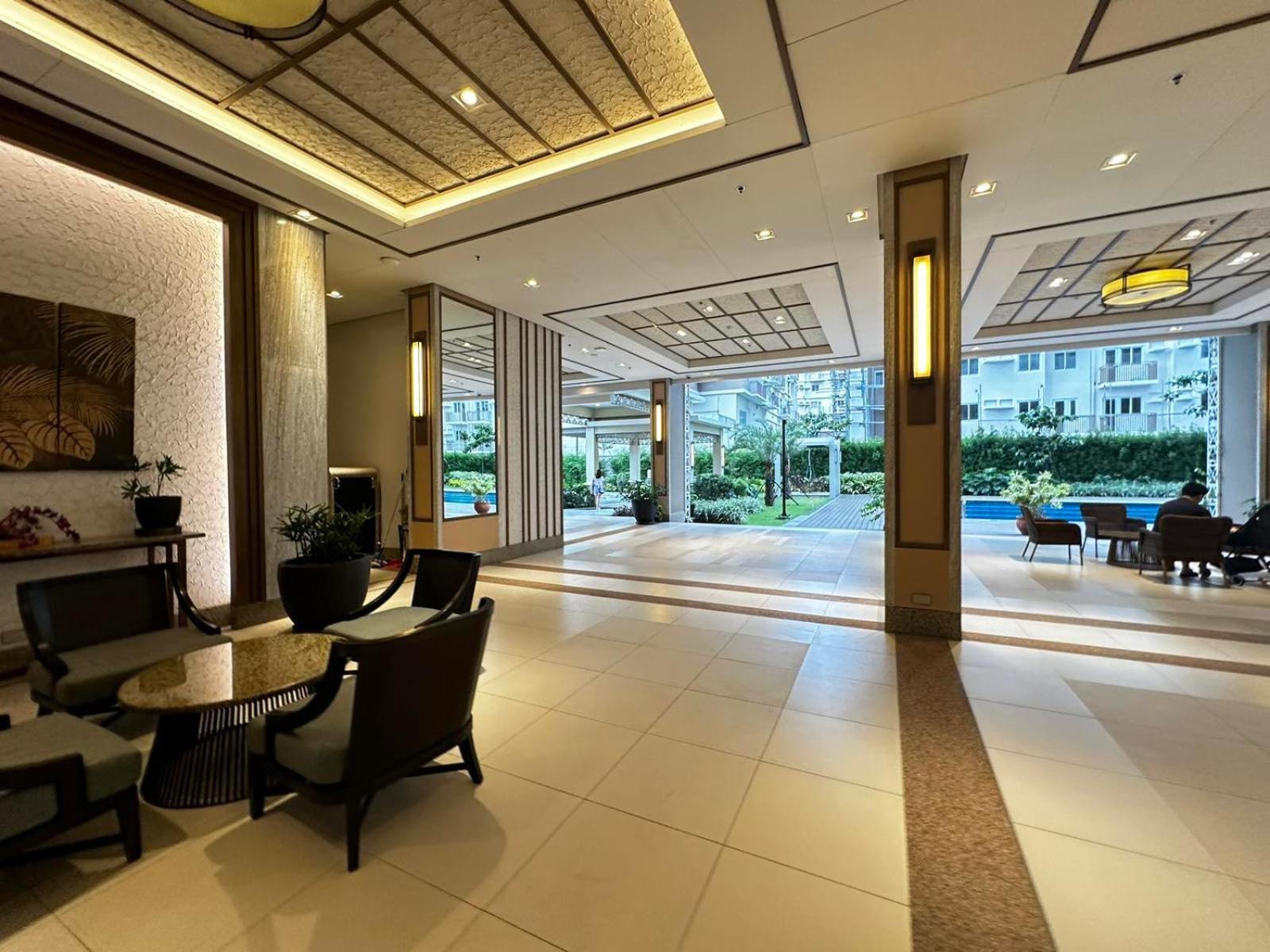 2 Bedroom Condo Unit Near Sm Bf & Naia At The Atherton By Dmci With 2 Balcony Paranaque City Екстер'єр фото