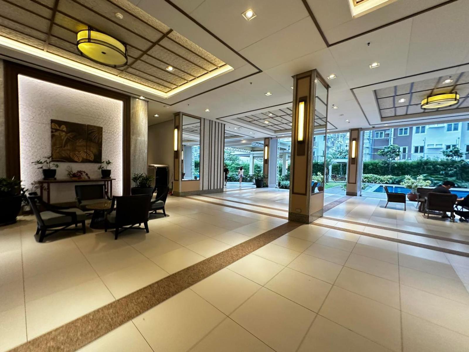 2 Bedroom Condo Unit Near Sm Bf & Naia At The Atherton By Dmci With 2 Balcony Paranaque City Екстер'єр фото