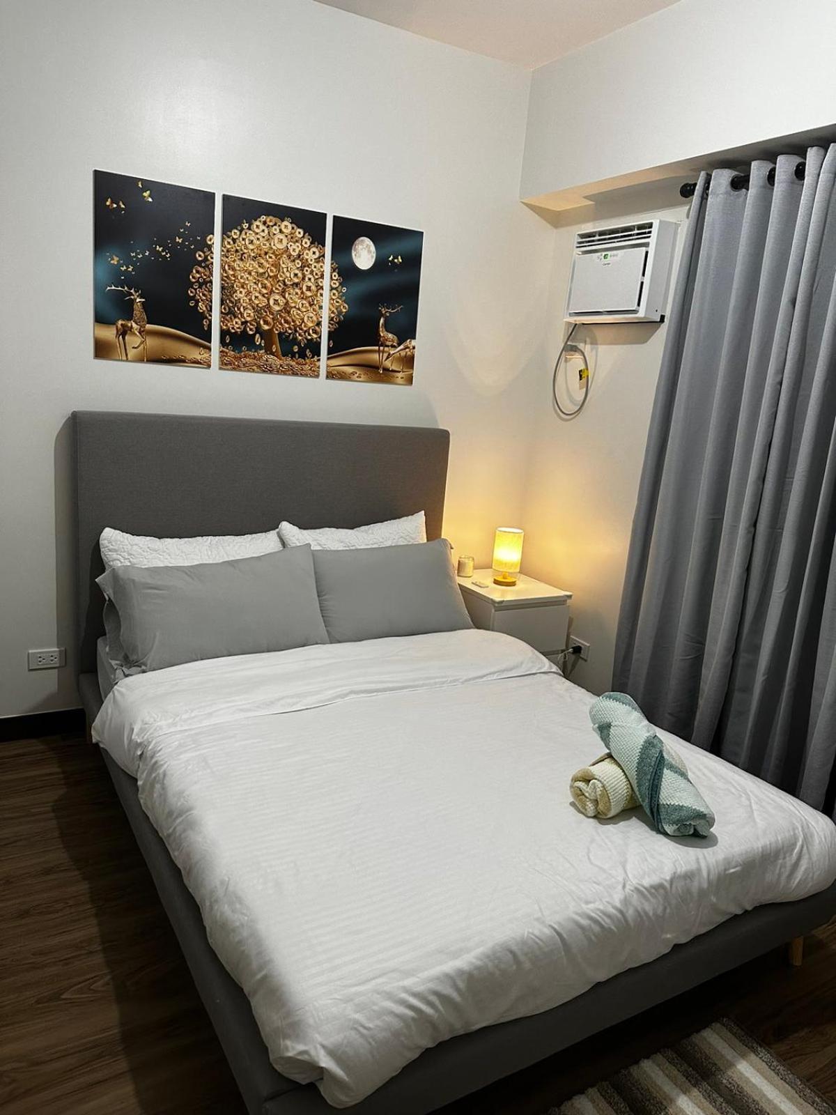 2 Bedroom Condo Unit Near Sm Bf & Naia At The Atherton By Dmci With 2 Balcony Paranaque City Екстер'єр фото