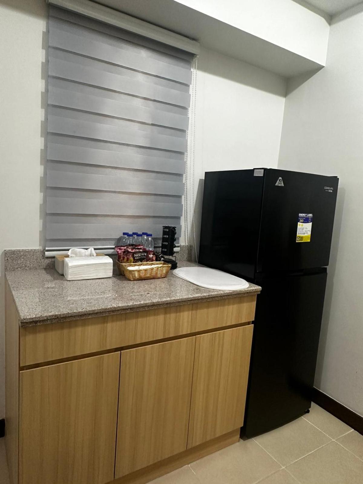 2 Bedroom Condo Unit Near Sm Bf & Naia At The Atherton By Dmci With 2 Balcony Paranaque City Екстер'єр фото