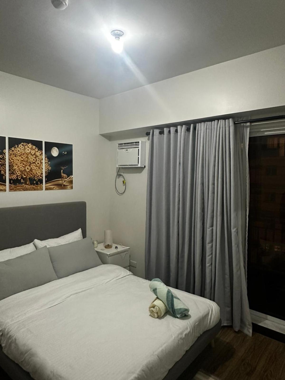 2 Bedroom Condo Unit Near Sm Bf & Naia At The Atherton By Dmci With 2 Balcony Paranaque City Екстер'єр фото